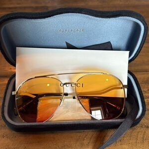 New-Unisex Gucci Aviator shades 59mm